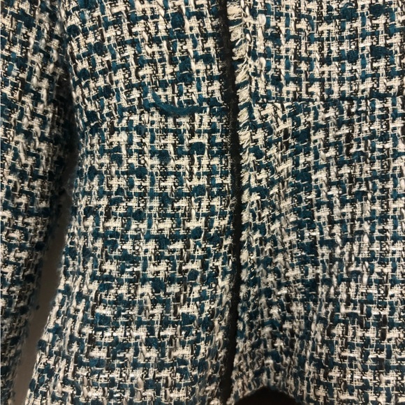 Elegant Women's Tweed Blazer - Black and White - Picture 4 of 9